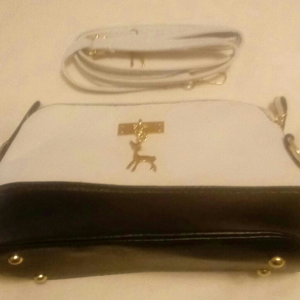 Women's Crossbody Shell Clutch Purse !